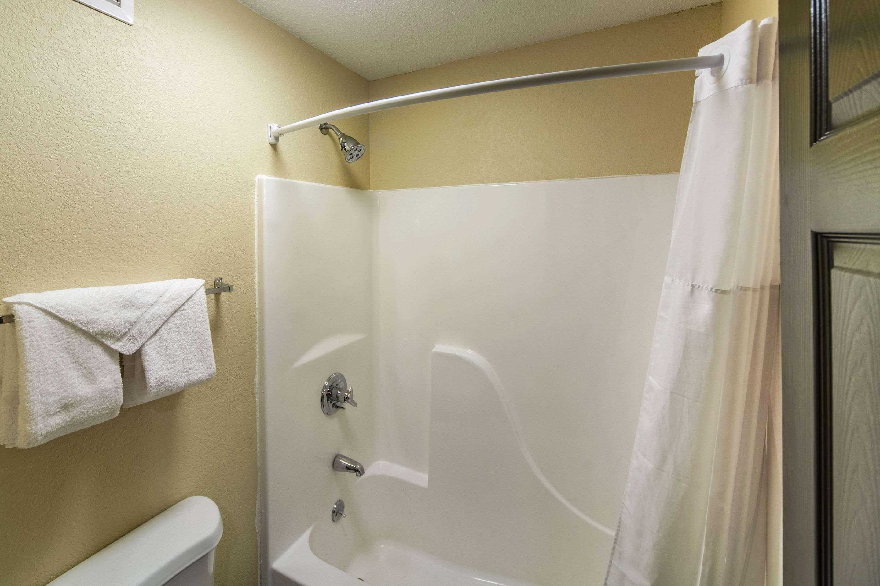 Quality Near Us-224 Hotel Decatur